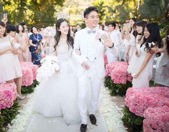 章澤天曬5歲女兒正臉照，母女同框宛若姐妹，女兒被指像爸爸