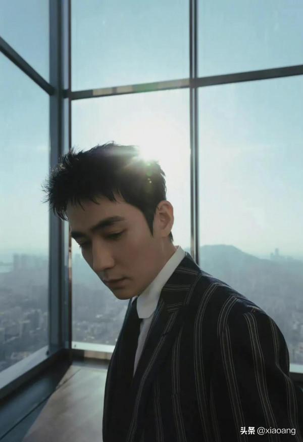 朱一龍出席芭莎慈善夜照片合集