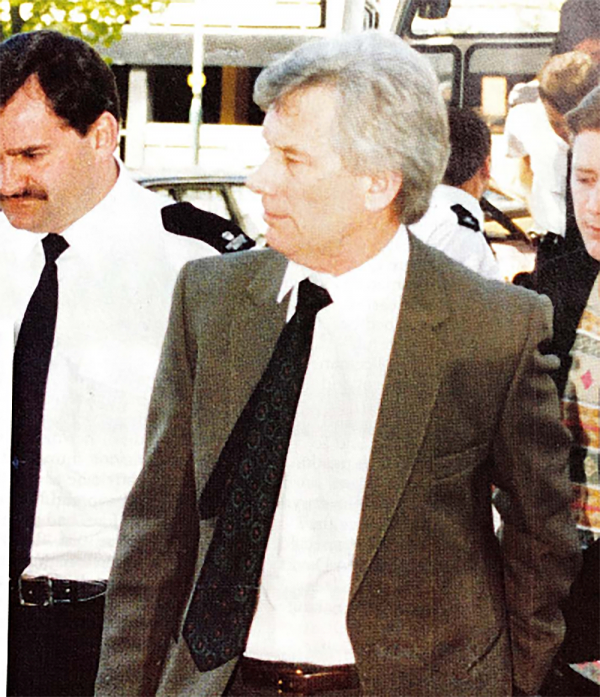 1973年,女子送孩子上學失蹤,20年後發現她被封在灌滿水泥的桶裡 1973年,女子送孩子上學失蹤,20年後發現她被封在灌滿水泥的桶裡