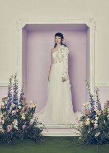 設計全球首個迪斯尼公主婚紗晚裝系列Kev Yiu望女性活出心中的公主