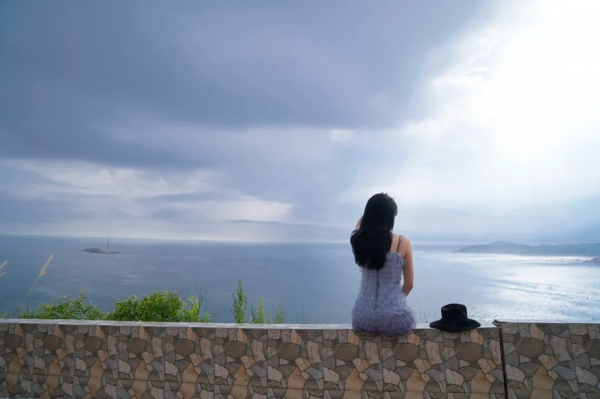 成年人的生活真相：該吃的苦要吃，該存的錢要存