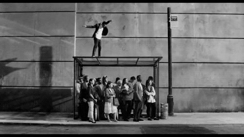 「復古」即新潮，聽黑膠、戴有線耳機才是街上最酷的仔？