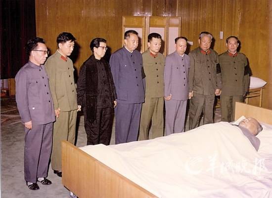 1990年,中南海地下室發現一堆“廢紙”,揭開毛主席生前記賬內容 1990年,中南海地下室發現一堆“廢紙”,揭開毛主席生前記賬內容