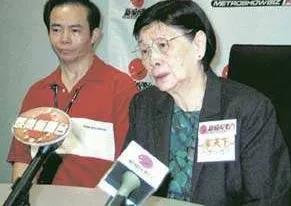 年輕時啃妹，年老時啃媽，70歲仍啃老，梅豔芳大哥的&OpenCurlyDoubleQuote;巨嬰人生&rdquo;