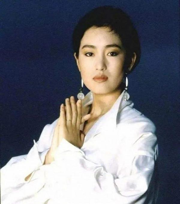 一組鞏俐還沒有成為鞏皇的照片：好清純好美麗，大家喜歡她嗎？
