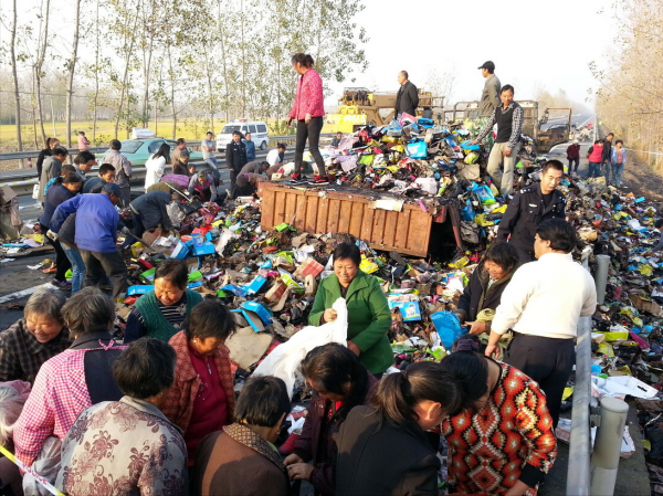 又現哄搶！河北農戶種植30畝花生遭村民哄搶血本無歸，如何處理？