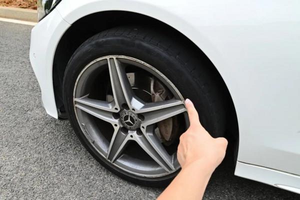 賓士 C200:4年車齡新C旅,優雅美麗5折售 賓士 C200:4年車齡新C旅,優雅美麗5折售