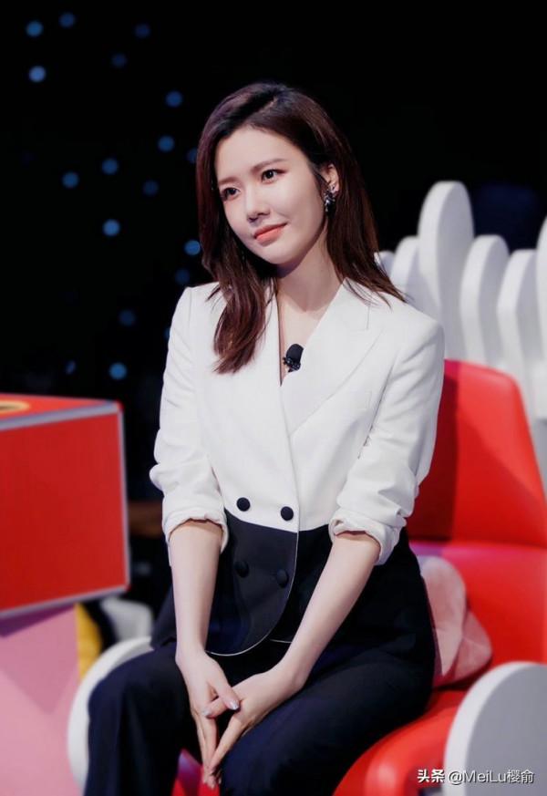 劉語熙爽朗的性格，太適合當主持人了，主持界的女神