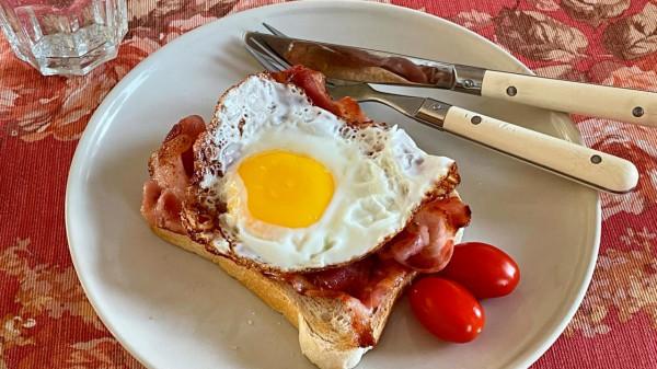 吐司麵包別就知道做三明治，花樣翻新當下午茶和晚餐，全家歡喜
