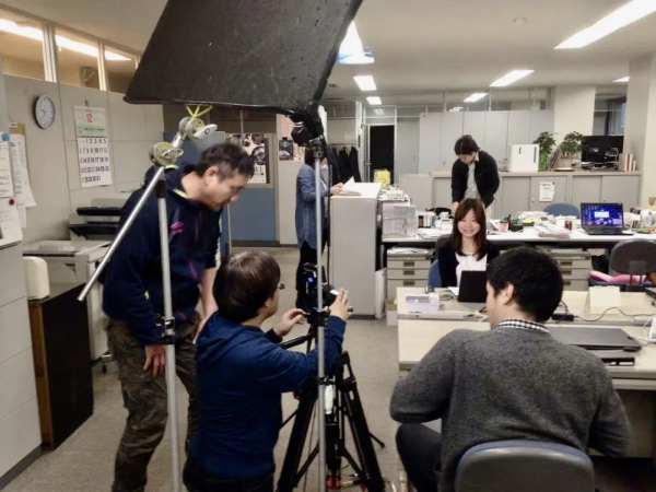 中國女孩隱居日本鄉下4年，40萬買下小屋，開窗就能望見富士山