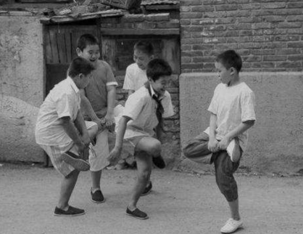 中國70後，到底經歷了什麼，為何會被稱為&OpenCurlyDoubleQuote;最苦的一代人&rdquo;？