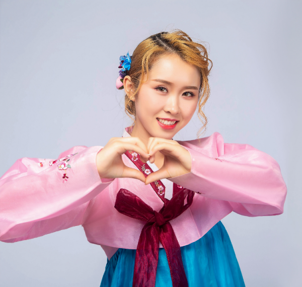 韓服穿著有講究，這樣的妝容搭配韓服更好看