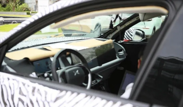 全國首例特斯拉退一賠三；蔚來ET7準備量產；小鵬新SUV諜照曝光；