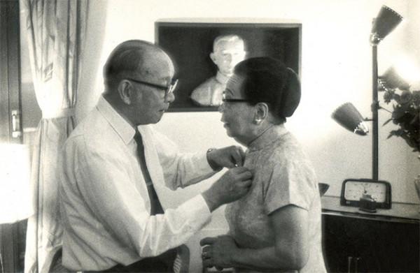 林語堂戀上富家女,遭其父親嫌棄,無奈娶女友的鄰居,遇一生真愛 林語堂戀上富家女,遭其父親嫌棄,無奈娶女友的鄰居,遇一生真愛