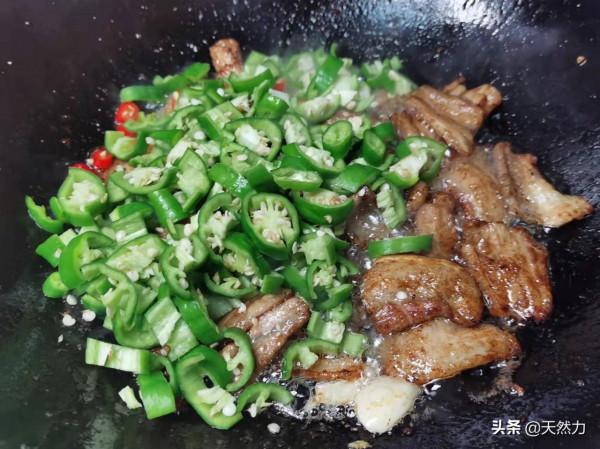 湖南名菜農家一碗香的傳統做法，簡單易學，香辣入味，米飯遭殃