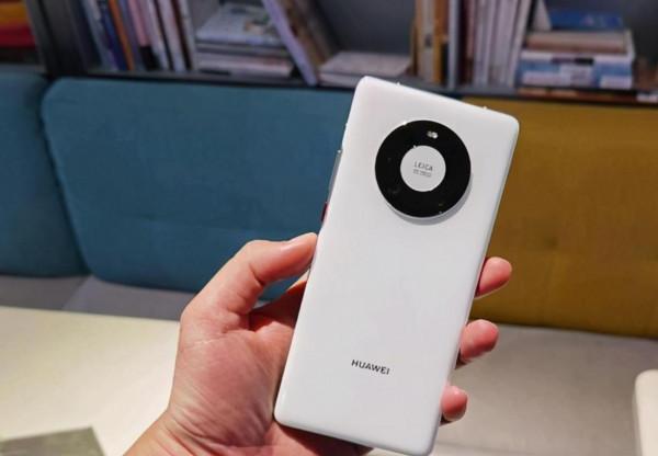 買手機不能只看配置，後續更新維護跟得上才是王道