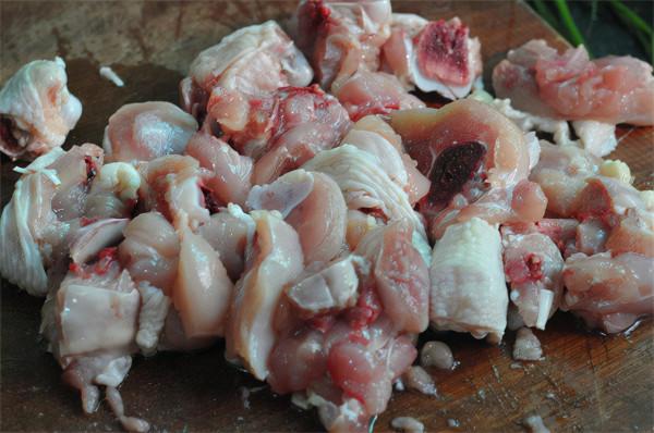 湖南人個個都喜歡，小朋友尤其愛，加點花生米炒一炒，香掉牙