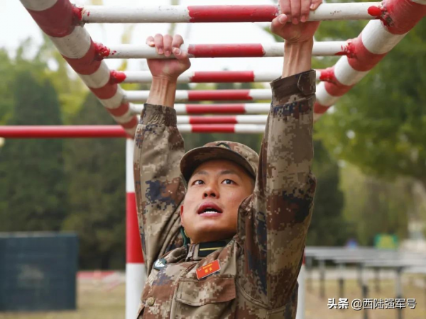 立功提幹的他們,即將成為少尉排長 立功提幹的他們,即將成為少尉排長