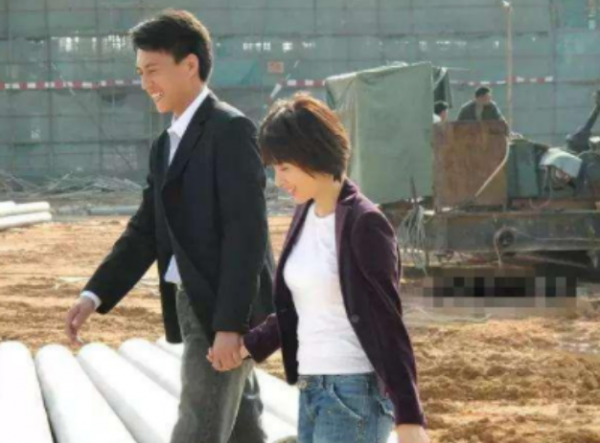 靳東：受不了江珊女兒滿臉的嫌棄，餘生不會辜負離異的李佳