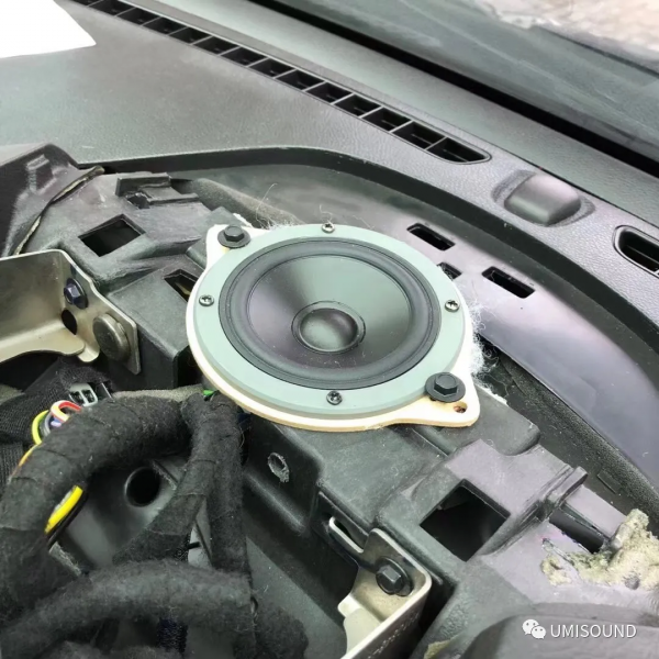 奧迪Q5L音響升級改裝優美聲8.10豪車專用智慧音訊處理器功放