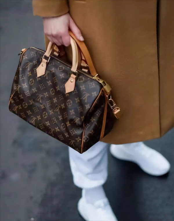 女生第一個大牌包包怎麼選？這30款揹包十年都不過時