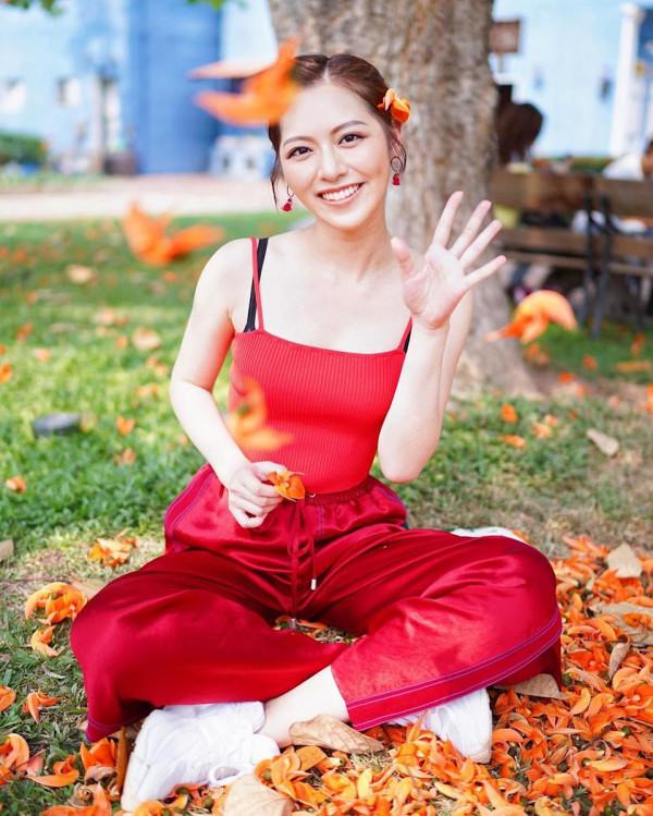 跨界新領域!馮盈盈推出自家珠寶設計,打入NFT市場成無線第一人 跨界新領域!馮盈盈推出自家珠寶設計,打入NFT市場成無線第一人