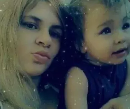 慘劇!3孩美女媽媽忙直播無暇顧娃,龍鳳胎10樓墜下身亡!悲痛不已,精神失常 慘劇!3孩美女媽媽忙直播無暇顧娃,龍鳳胎10樓墜下身亡!悲痛不已,精神失常