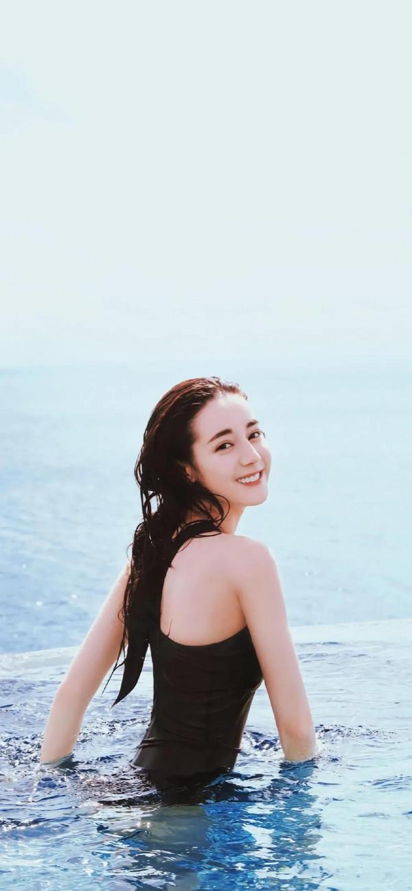 迪麗熱巴美麗大方氣質高雅的女神