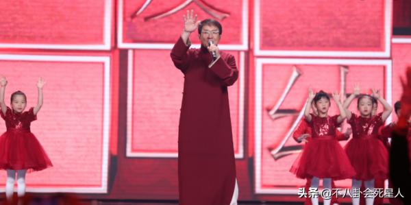 央視中秋晚會變修羅場：一對情侶、兩對舊愛，還有四對“情敵”