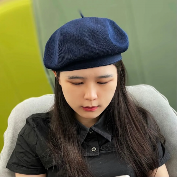 跟著宋祖兒買帽子後，頭都小了一圈……