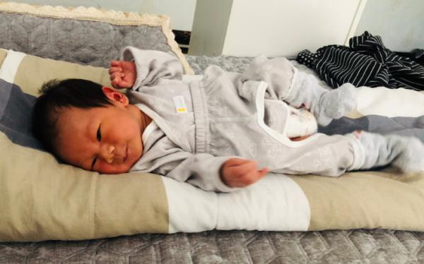 6個新生兒餵養問題：啥時候喂、怎麼喂、如何看是否吃飽？別喂錯