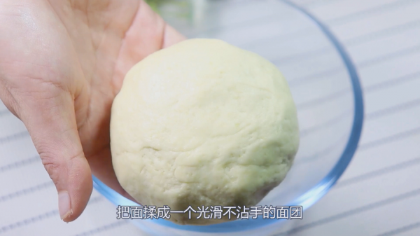 別給孩子喝牛奶了，這樣做比麵包鬆軟好吃，寶寶一口一個，猛長個