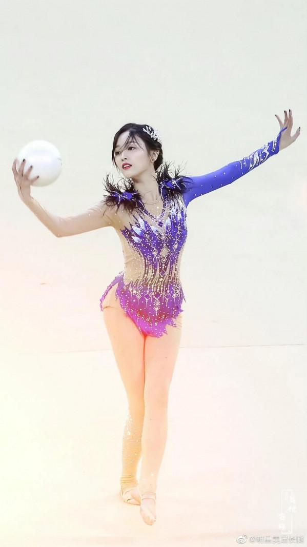 吳宣儀 體操精靈優雅美麗(大圖) 吳宣儀 體操精靈優雅美麗(大圖)