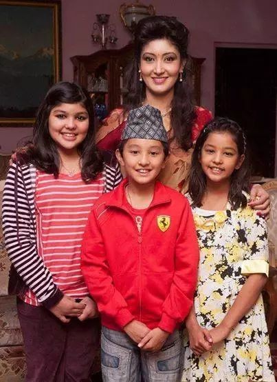 45歲尼泊爾末代王妃：出身印度貴族，一夜淪為平民，始終面帶微笑