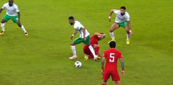 鐵子還是下來吧，吹頭髮並不能給球迷帶來好運