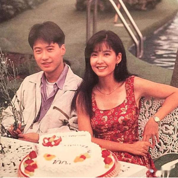 一組周慧敏的老照片曝光，一定有你沒見過的