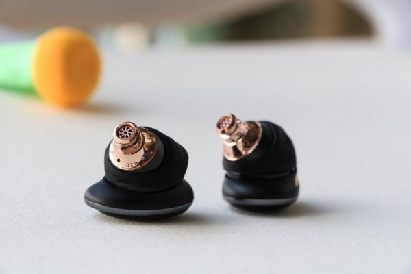 劃時代的藍芽耳機新王者－－Liberty 3 Pro“聲闊小金腔”試用手記