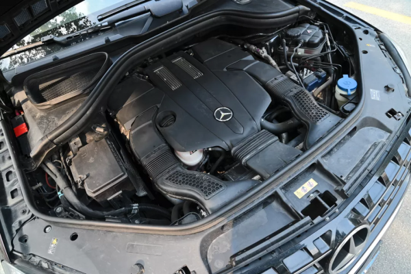 二手賓士ML320：3&period;0T&plus;7AT&plus;全時四驅，豪華SUV鼻祖，均衡之選