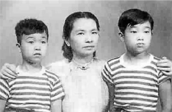 女兒是國民黨特務，母親是共產黨地下工作者，母女相聚，母親被殺