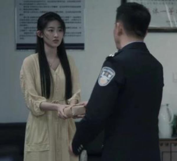 95後小花大軍來襲，和鹿晗白敬亭搭戲資源超好？但誰能火可不一定