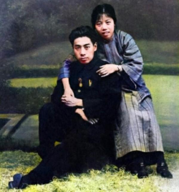 周總理和鄧穎超的老照片：“唯有你，我希望有來生”