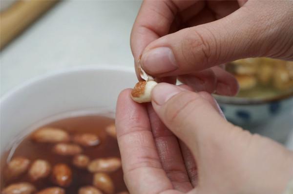 小雪過後，女人有條件多喝“花生酪”，天冷了堅持喝，舒坦過冬天