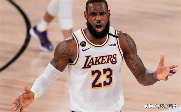 詹姆斯：為什麼球員要練比賽中用不到的東西？西蒙斯：是在說我？