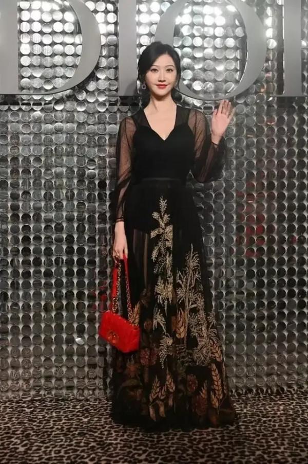 南奕歡北景甜，如今兩人老態盡顯，再見了我們的青春