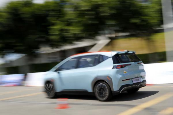 埃安Y 試駕點評:終於有一輛個性不賣萌的十萬級電動車了 埃安Y 試駕點評:終於有一輛個性不賣萌的十萬級電動車了