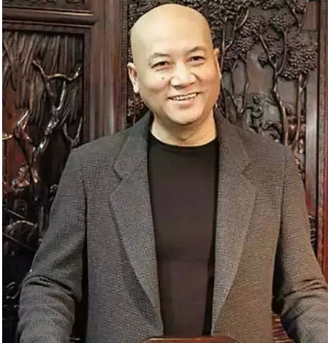 ​被富婆“寵愛”的三位男星：各有各的魅力，最久的已結婚31年