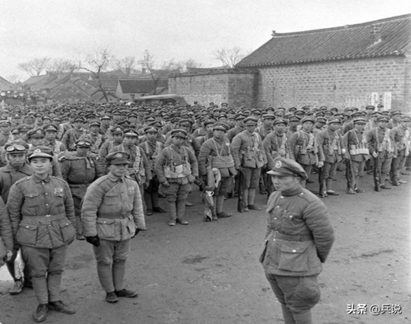 賀龍寫信鼓勵起義,蔣軍中將接到老軍長的信,熱淚盈眶立即行動 賀龍寫信鼓勵起義,蔣軍中將接到老軍長的信,熱淚盈眶立即行動