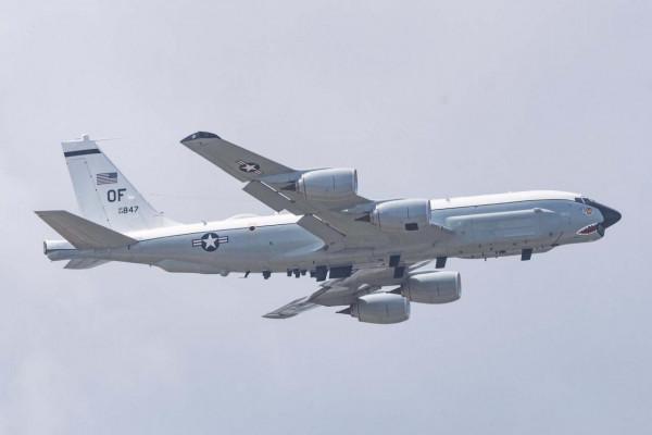 外媒：美偵察機無法順利執行任務，竟然用下三濫手段侮辱我軍