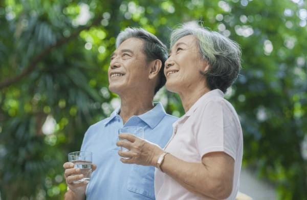 人到中老年，別捨不得花錢，建議5種食物要常吃，易消化營養全