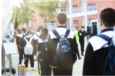 好學校對孩子的影響有多大背後不如夥伴影響大